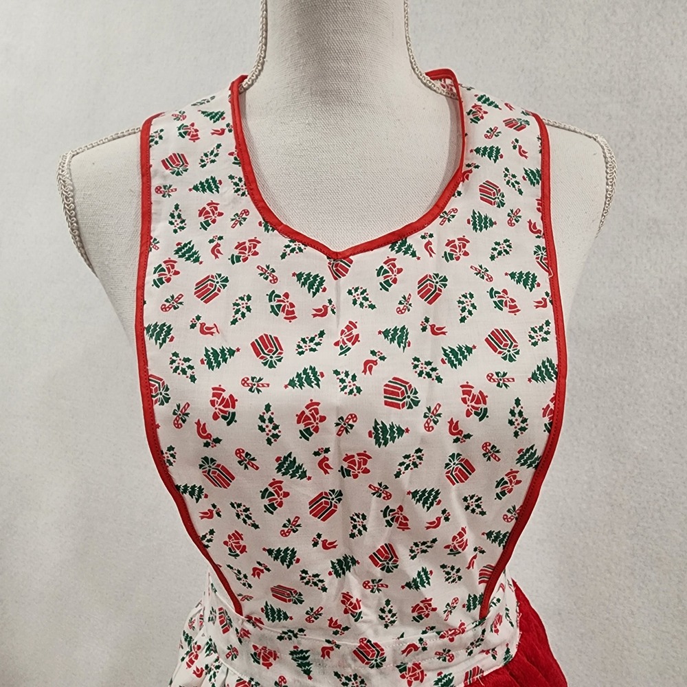 Vintage Christmas Apron Red White Green Holiday Print with Attached Hand Towel - Picture 2 of 10